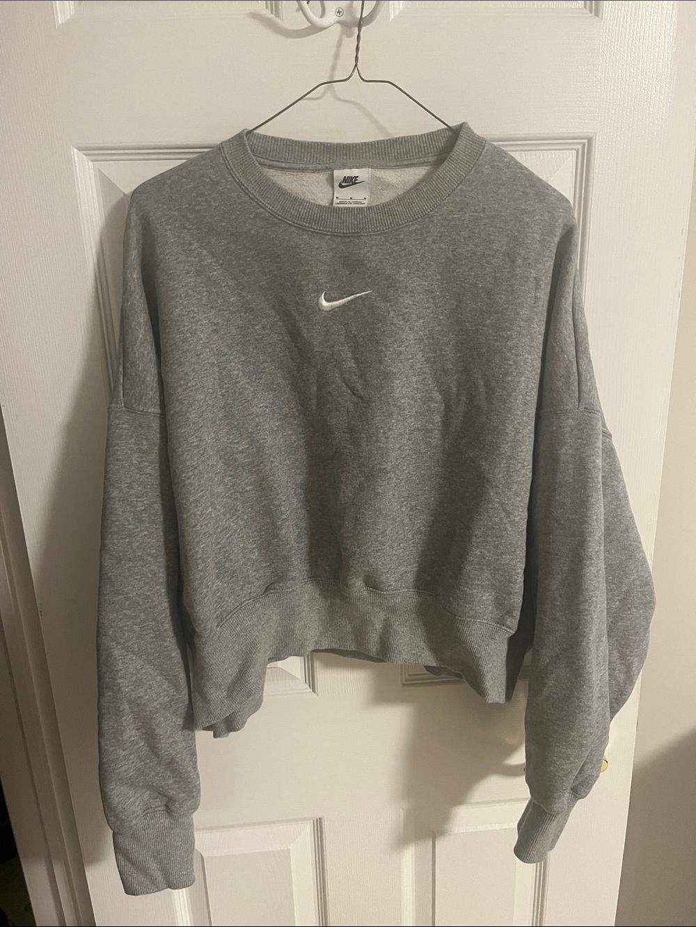 Nike Light Gray Women's Cropped Crewneck Sweatshirt with White Swoosh